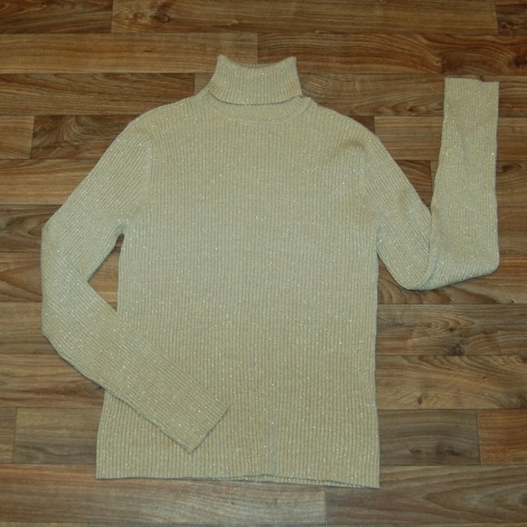 New York & Company Sweaters - NWOT NY & Co Women's Turtleneck